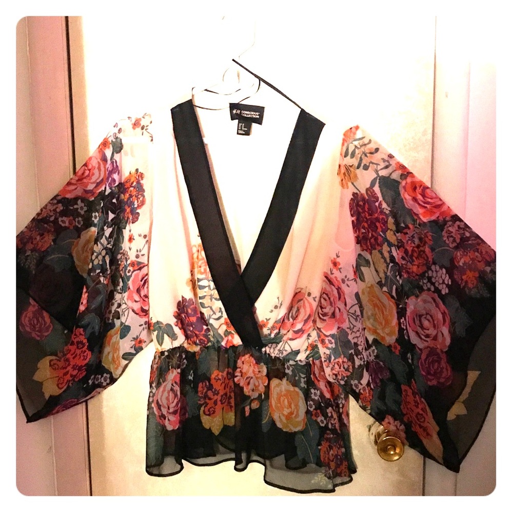 H&M size 12 floral blouse